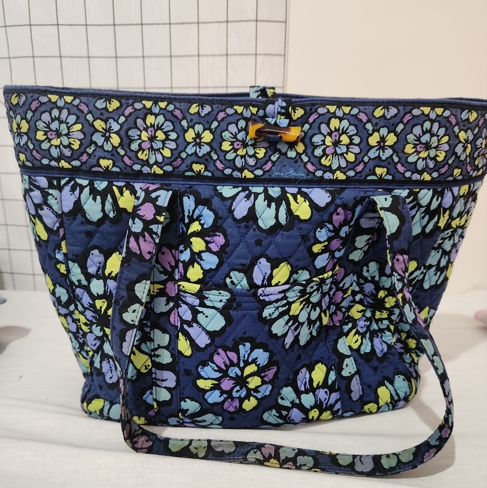 Vera bradley tote